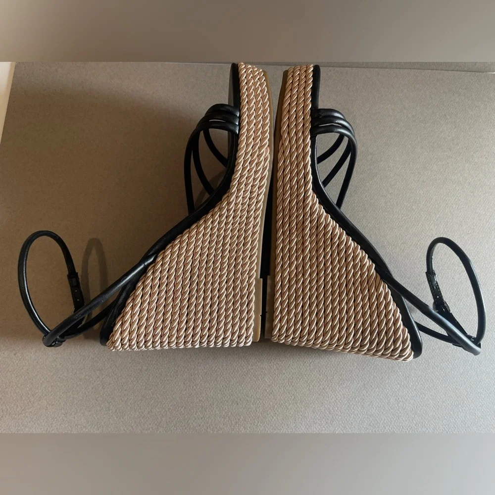 🌷 Marc Fisher Wedge Sandals - NWT 🌷